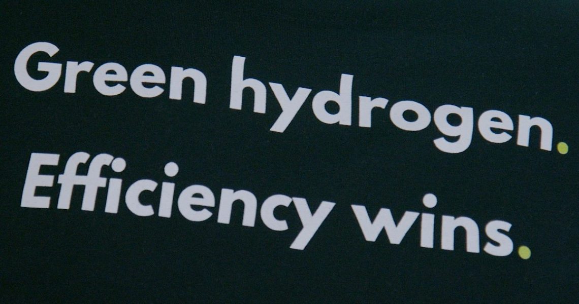 Slogan on t-shirt_square